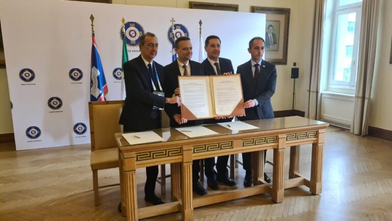 WhatsApp Image 2025-12-04 at 17.35.20